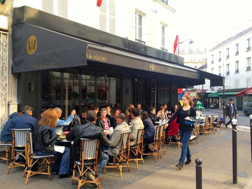 Great Near Eiffel Tower *